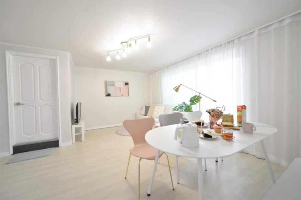 Lovely House Apartemen