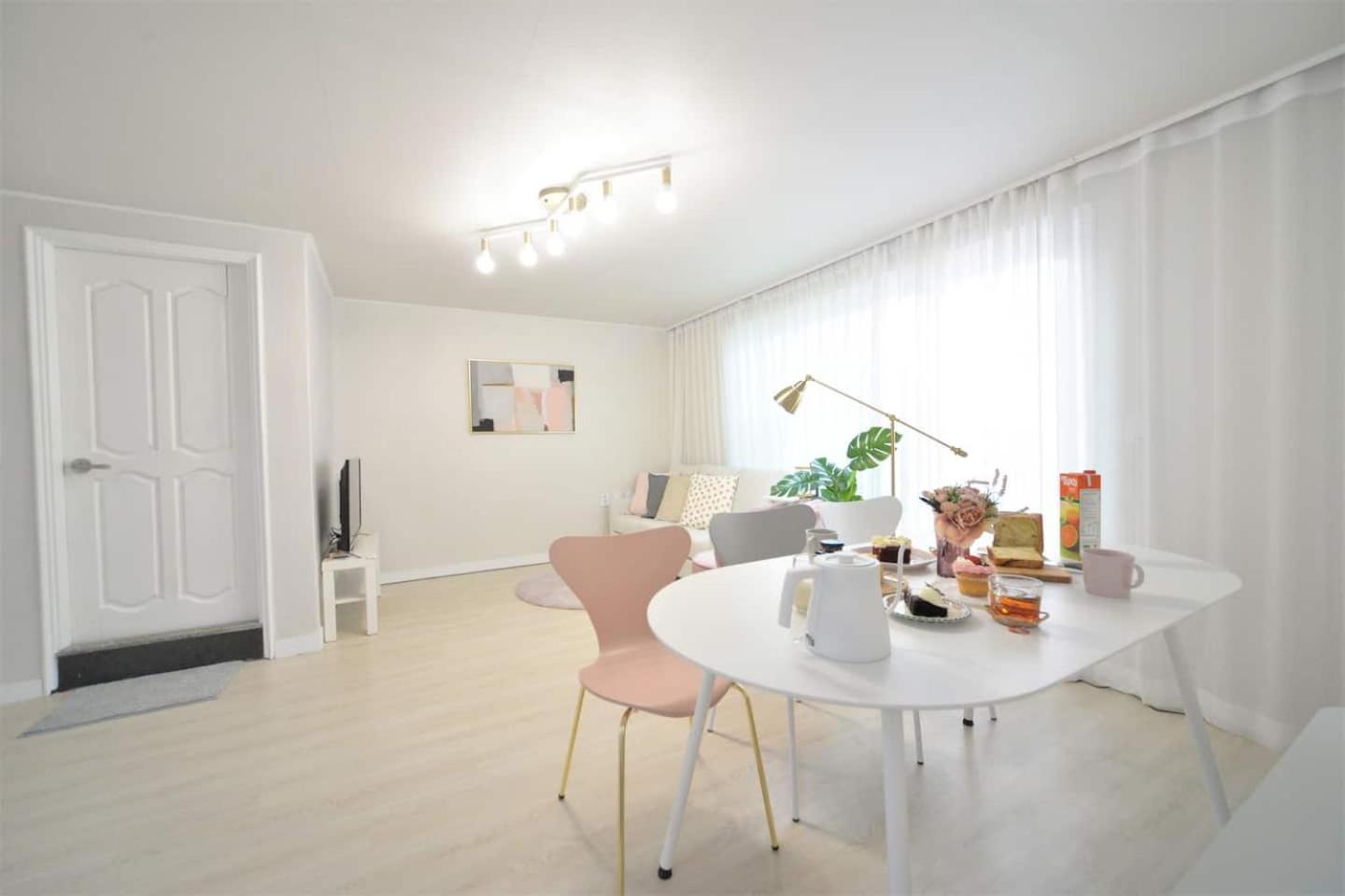 Lovely House Apartemen *